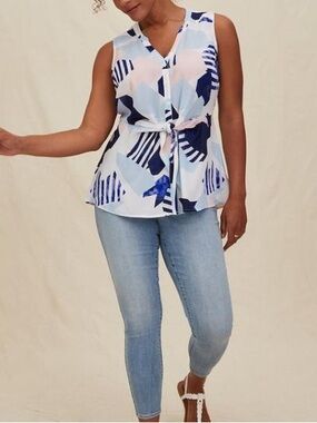 Torrid Georgette sleeveless peplum button down tie front blouse shirt top